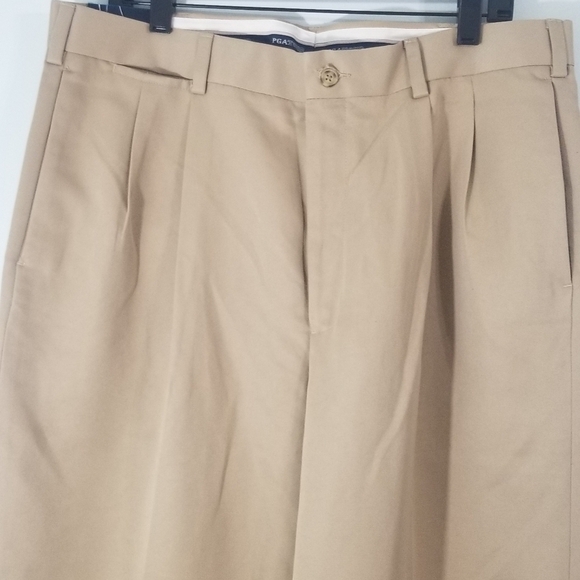 PGA Tour NWT Mens Golf Pants. Gripper Waistband Scorecard Pocket. 36"W x 32"L. - Picture 3 of 9
